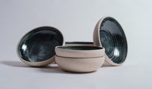 Cargar imagen en el visor de la galería, Ensaladera Mediana - Medium Serving Bowl
